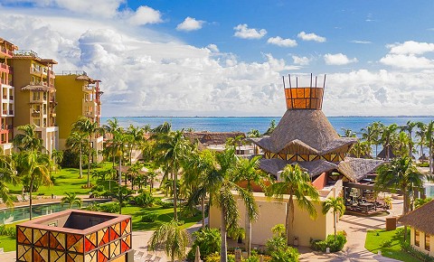 Visit Villa del Palmar Cancun for Halloween and Day of the Dead