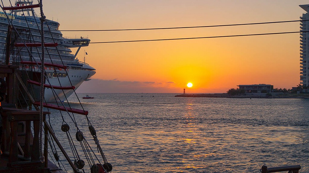 Cruise Ships Return to Puerto Vallarta by the end of the Summer