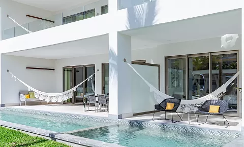 2 Bedroom Swim Up Suite