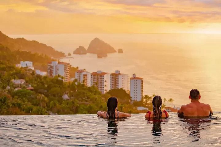 Escape the Hustle and Bustle at our Rooftop Pool